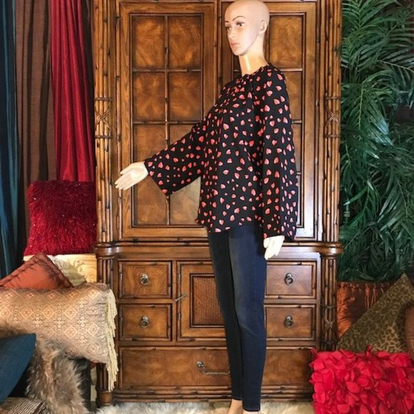 Ann Taylor Hearts Bell Sleeve Curve Hem Top - Picture 7 of 16